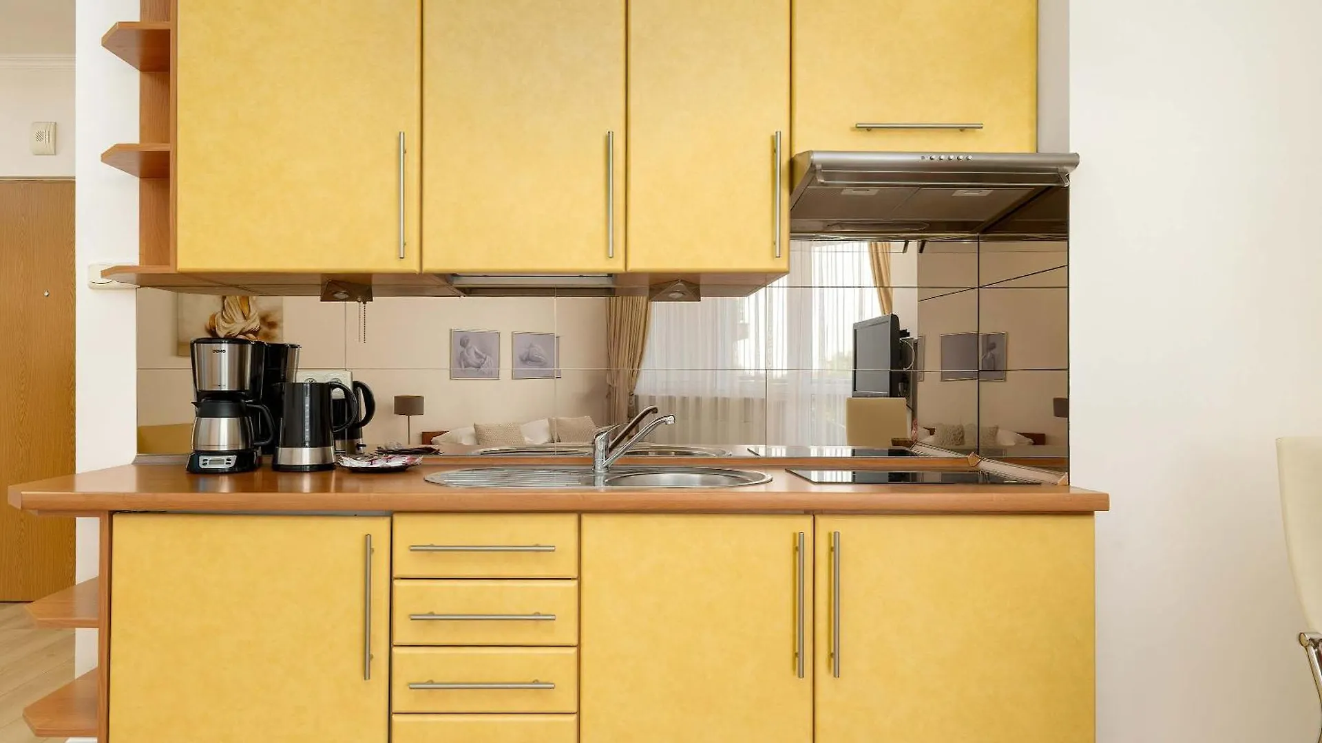 Spacerowa Cozy Apartments With Balcony In Kolobrzeg By Noclegi Renters