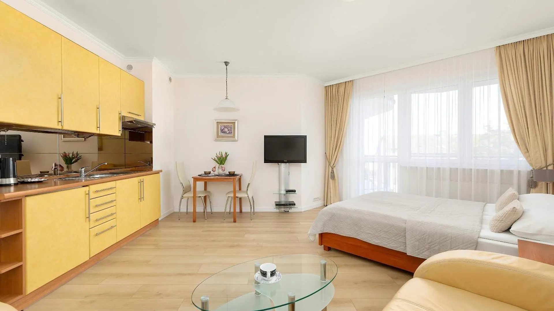 Spacerowa Cozy Apartments With Balcony In Kolobrzeg By Noclegi Renters 폴란드