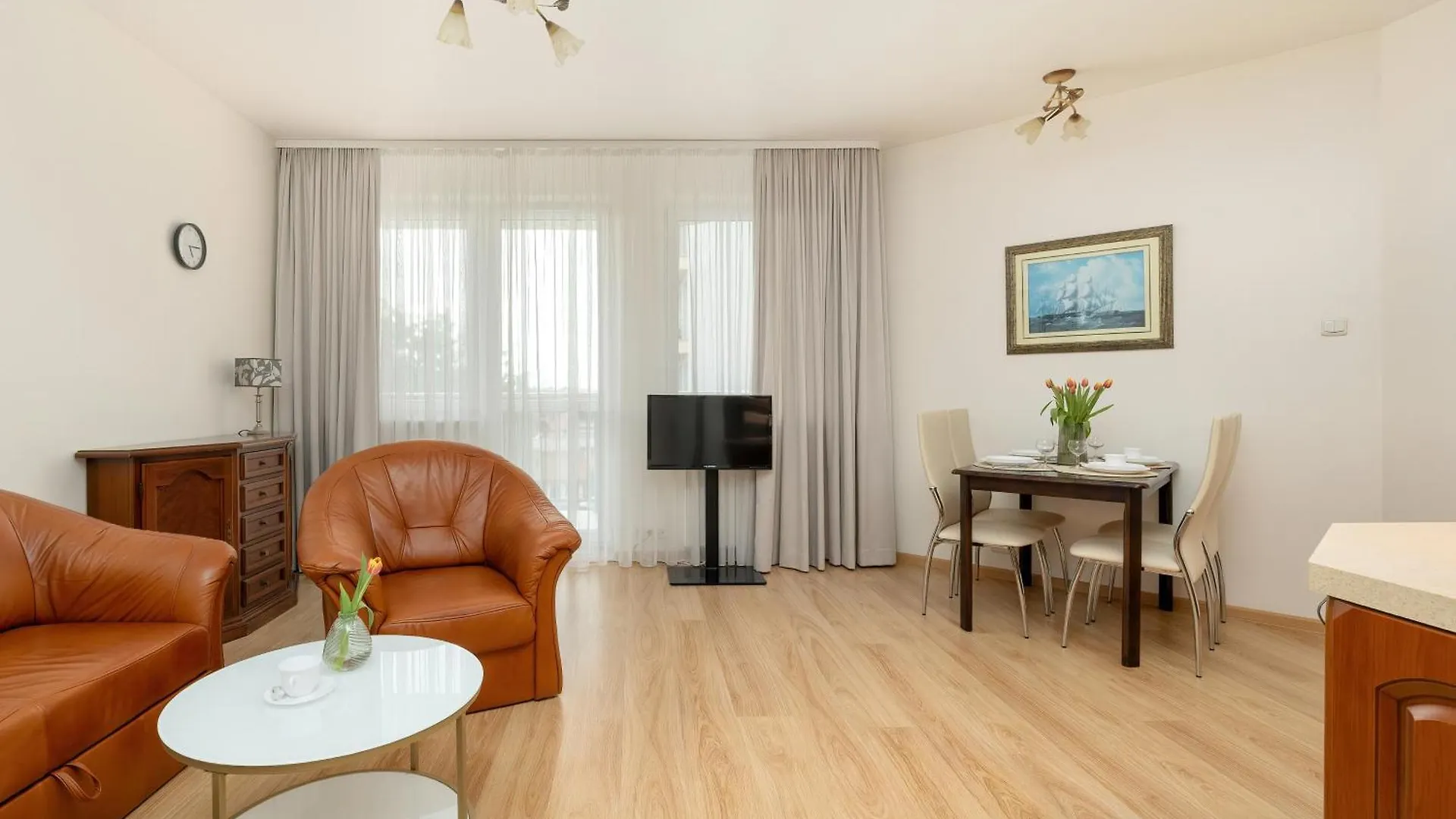 Spacerowa Cozy Apartments With Balcony In Kolobrzeg By Noclegi Renters